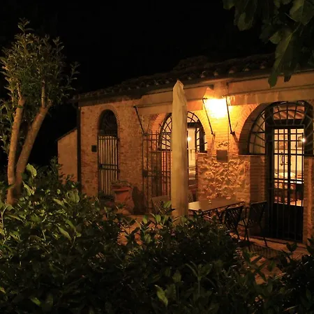 Il Colombaio Winery & Farm stay Monteriggioni