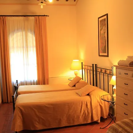 Farm stay Il Colombaio Winery & *