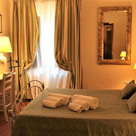 Farm stay Il Colombaio Winery & Monteriggioni