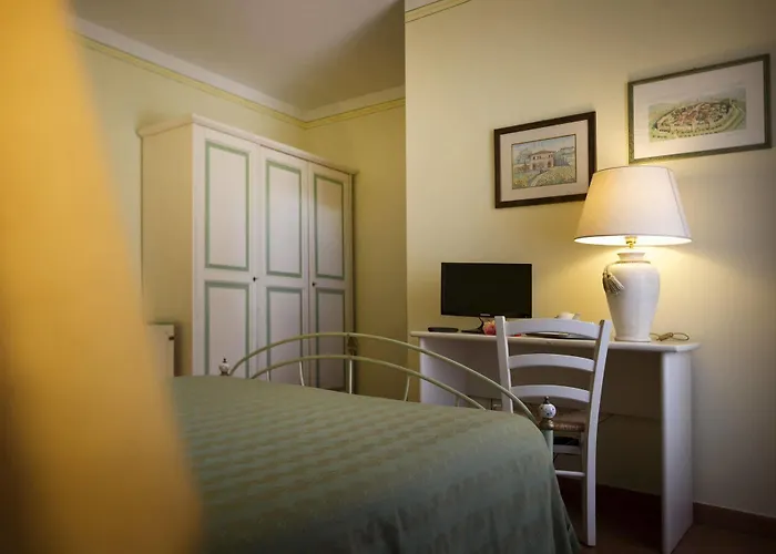 农家乐 Il Colombaio Winery & 蒙特里久尼