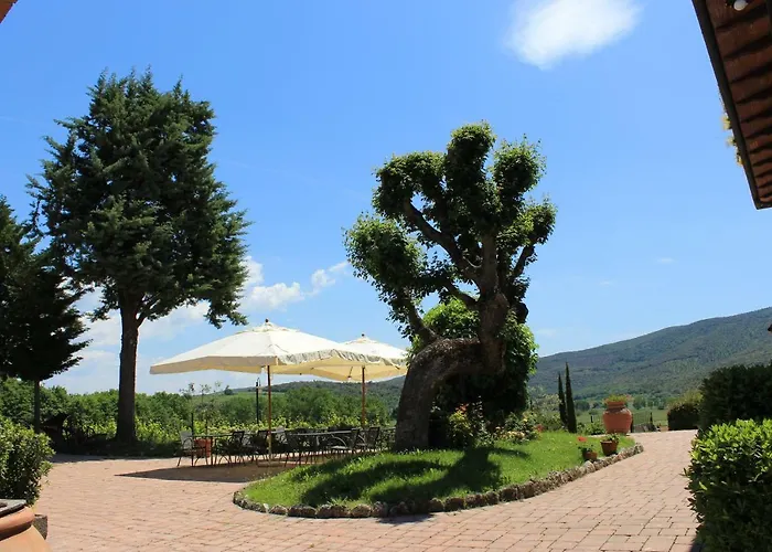 Il Colombaio Winery & 蒙特里久尼